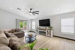8350 N Austin Nikolas Ct, Tucson, AZ 85704 - Photo 7