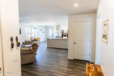 1622 W Cottonwood Bluffs Drive, Benson, AZ 85602 - Photo 5