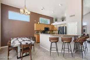 12884 N Pioneer Way, Oro Valley, AZ 85755 - Photo 11
