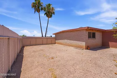 7299 E Freestone Drive, Tucson, AZ 85730 - Photo 39