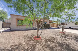 2061 S Sunburst Dr, Tucson, AZ 85748 - Photo 3