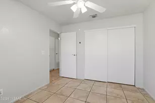 10125 E Domenic Ln, Tucson, AZ 85730 - Photo 15