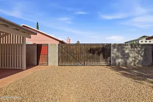 10125 E Domenic Ln, Tucson, AZ 85730 - Photo 29