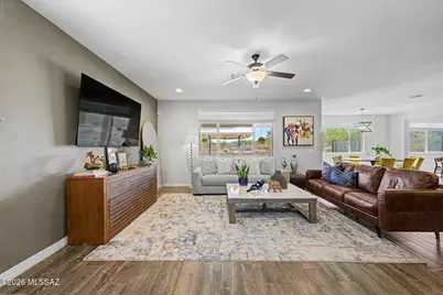 11961 N Silver Village Place, Oro Valley, AZ 85737 - Photo 5