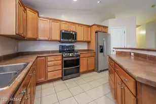 10489 E Bonpland Willow Dr, Tucson, AZ 85747 - Photo 11