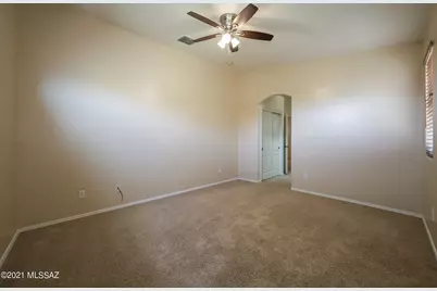 10489 E Bonpland Willow Drive, Tucson, AZ 85747 - Photo 15