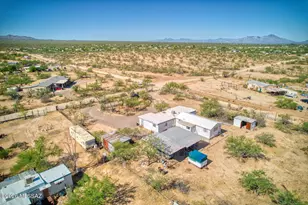 8695 S Taylor Ln, Tucson, AZ 85736 - Photo 5
