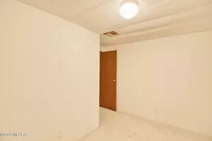 8695 S Taylor Ln, Tucson, AZ 85736 - Photo 29