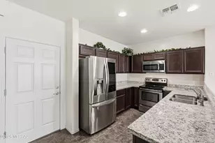 4162 N Thurston Ln, Tucson, AZ 85705 - Photo 7