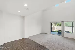 4162 N Thurston Ln, Tucson, AZ 85705 - Photo 3