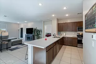 21947 E Thunderhead Dr, Red Rock, AZ 85145 - Photo 9
