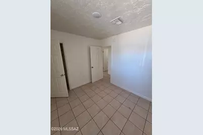 2433 E Cameron Vista, Tucson, AZ 85713 - Photo 9