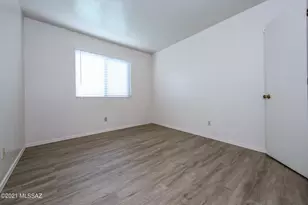 312 E 24th St, Tucson, AZ 85713 - Photo 11