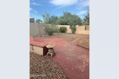 321 E Fieldcrest Lane, Tucson, AZ 85737 - Photo 9