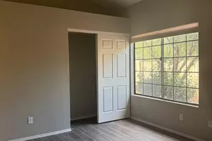 321 E Fieldcrest Ln, Tucson, AZ 85737 - Photo 5