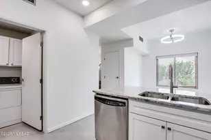 3151 N Tamarisk Ln, Tucson, AZ 85712 - Photo 19