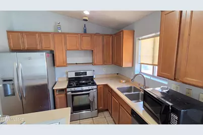 2399 E Calle Lena Verde, Tucson, AZ 85706 - Photo 5
