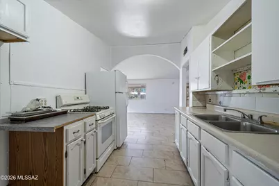 2010 S Amalia Avenue, Tucson, AZ 85713 - Photo 13