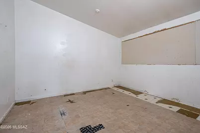 2010 S Amalia Avenue, Tucson, AZ 85713 - Photo 19