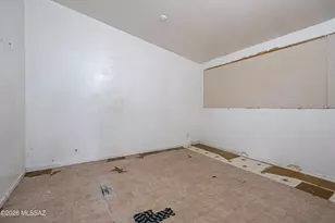 2010 S Amalia Ave, Tucson, AZ 85713 - Photo 19
