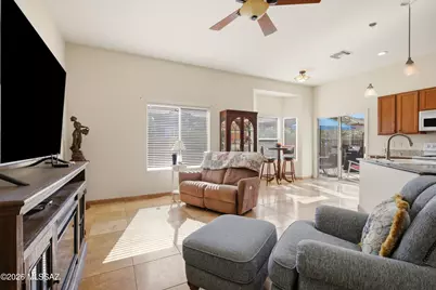 13489 N Holly Grape Drive, Marana, AZ 85658 - Photo 9