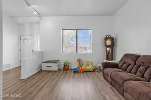 5951 N Belbrook Dr, Tucson, AZ 85741 - Photo 11