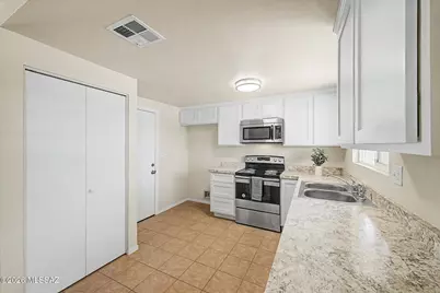 2520 W Vereda Felicidad, Tucson, AZ 85746 - Photo 13