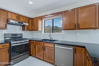 6902 N Camino De Las Candelas, Tucson, AZ 85718 - Photo 11