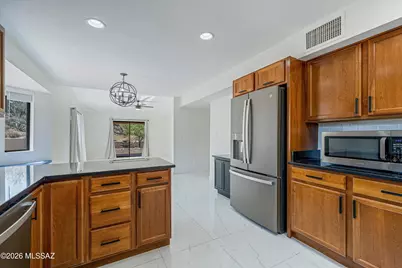6902 N Camino De Las Candelas, Tucson, AZ 85718 - Photo 13