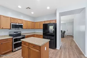 21126 E Legend Dr, Red Rock, AZ 85145 - Photo 9