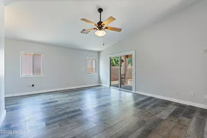 2534 E Chipped Stone Lane, Oro Valley, AZ 85755 - Photo 9