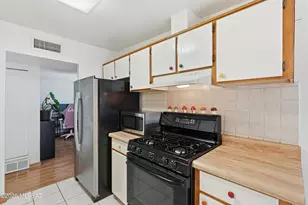6989 E Casey Pl, Tucson, AZ 85730 - Photo 9