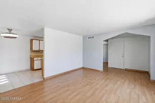 6989 E Casey Pl, Tucson, AZ 85730 - Photo 13