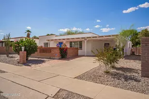 434 S Vista Del Rio, Green Valley, AZ 85614 - Photo 3