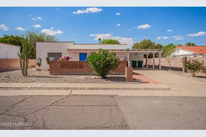 434 S Vista Del Rio, Green Valley, AZ 85614 - Photo 1