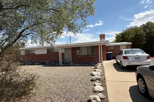 6926 E Kirkland Dr, Tucson, AZ 85710 - Photo 1