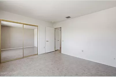 1505 W Belfry Court, Green Valley, AZ 85622 - Photo 13