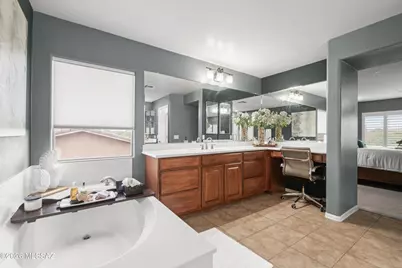 11906 N Mesquite Hollow Drive, Oro Valley, AZ 85737 - Photo 37