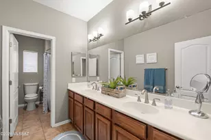 11906 N Mesquite Hollow Dr, Oro Valley, AZ 85737 - Photo 31