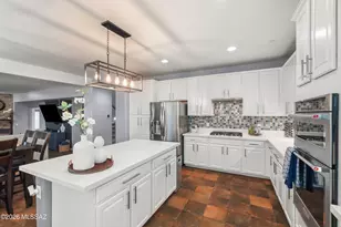 11906 N Mesquite Hollow Dr, Oro Valley, AZ 85737 - Photo 17