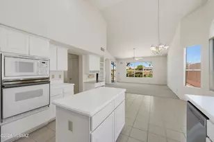 38258 S Golf Course Dr, Tucson, AZ 85739 - Photo 17