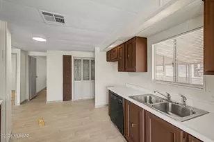 908 W Hadley St, Tucson, AZ 85705 - Photo 5