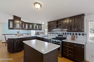 16860 W Falcon Ln, Marana, AZ 85653 - Photo 13
