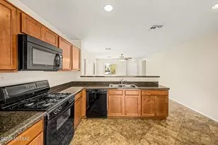 5076 E Fishhook Ct, Tucson, AZ 85756 - Photo 9