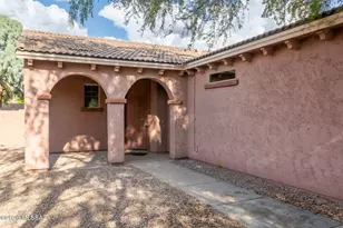 12694 N Maize Dr, Marana, AZ 85653 - Photo 5