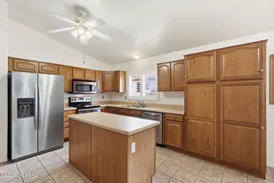 2465 N Camino Reloj, Green Valley, AZ 85614 - Photo 11