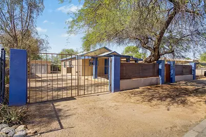 364 W Columbia Street, Tucson, AZ 85714 - Photo 1
