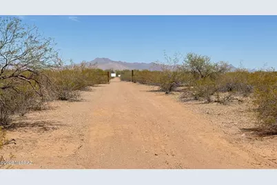17337 W Saddle Trail, Marana, AZ 85653 - Photo 15