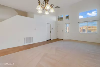 86 E Calle Trona, Green Valley, AZ 85614 - Photo 3