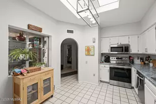 1366 W Calle Mendoza, Green Valley, AZ 85622 - Photo 15